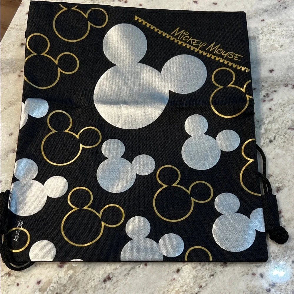 Mickey Mouse Pack and 2 Zippered Pouch Landyards